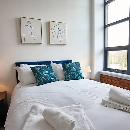 The Opal Suite Manchester Buitenkant foto